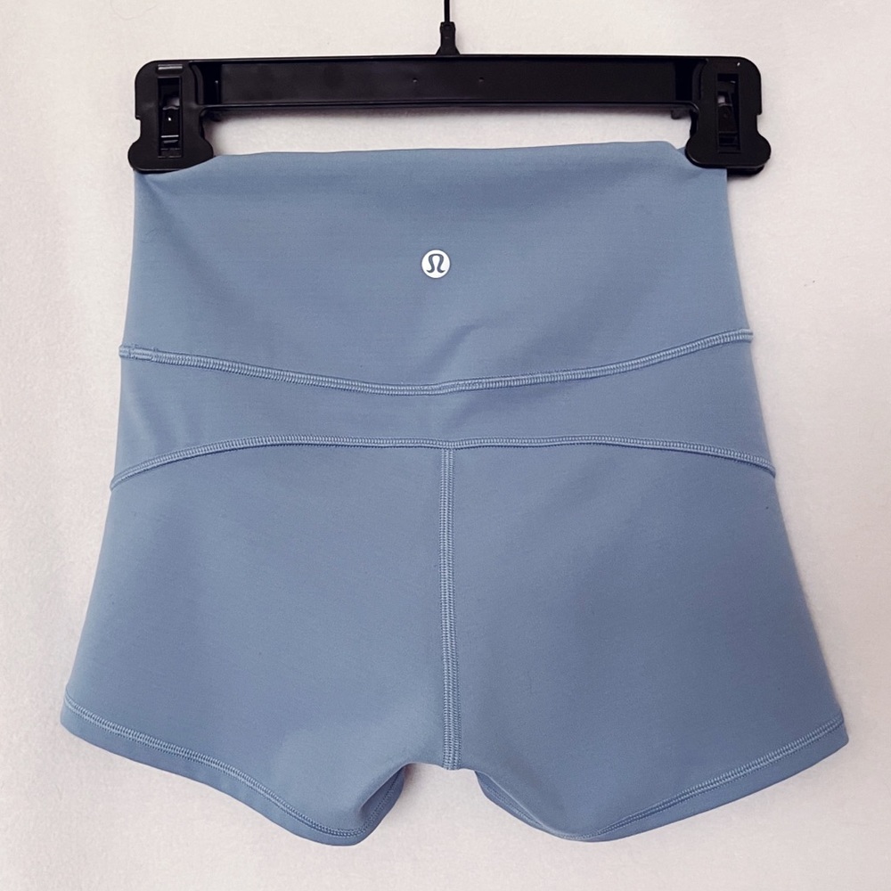 NEW Lululemon In Movement Everlux Shorts sz 4